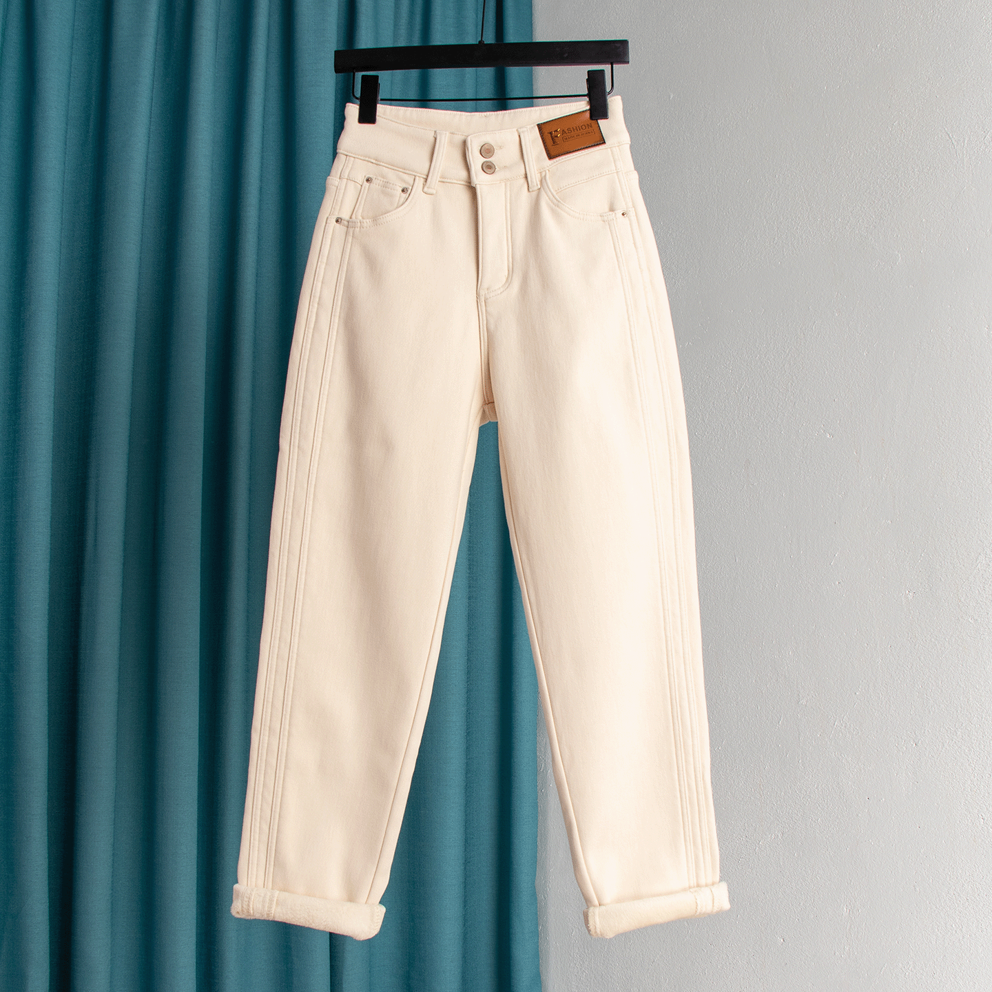 加绒米白色高腰哈伦牛仔裤女秋冬2829梨型休闲杏色萝卜老爹裤子