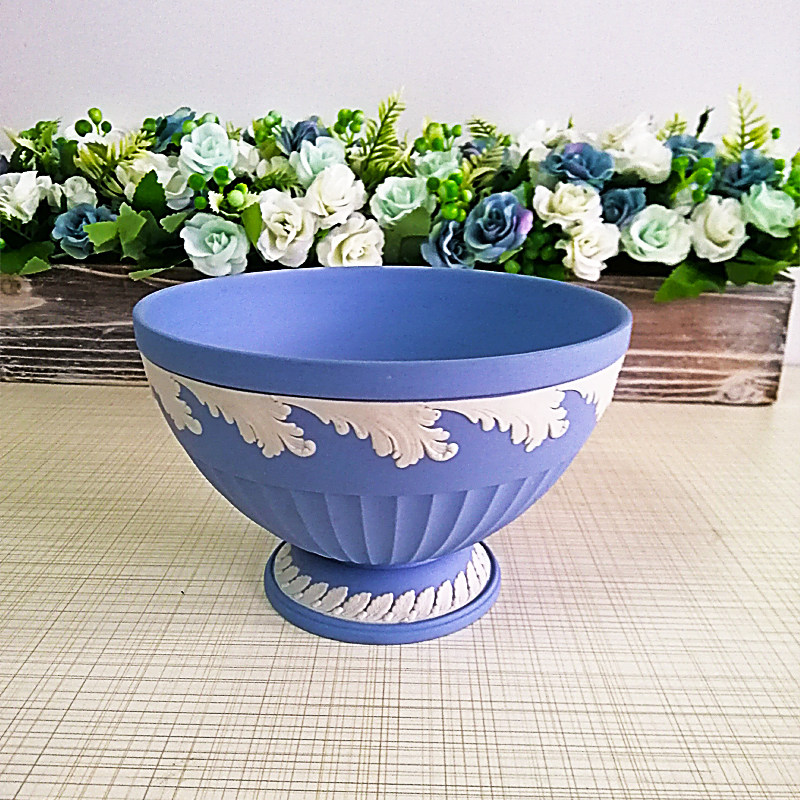 现货wedgwood英国早期浮雕陶瓷大碗北欧珍藏版复古工艺品礼物摆件
