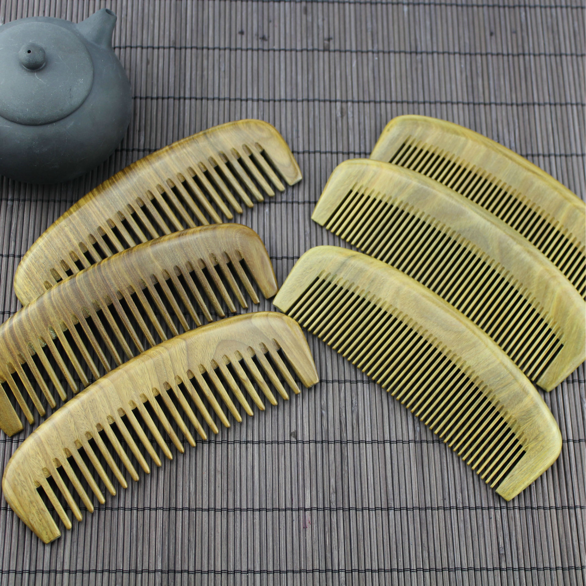 正品天然绿檀木梳子檀香静电按摩脱发大宽齿卷发女士长发家用月梳