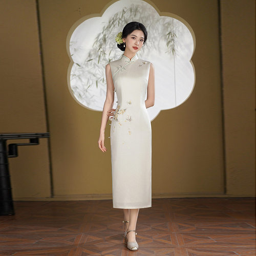 旗袍夏季女新中式白色无袖日常原创2026新款刺绣改良年轻款少女感