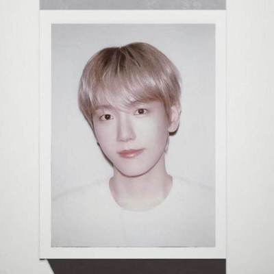 新款边伯贤撕拉拍立得饭制三寸小卡LOMO小卡粉丝收藏卡送闺蜜纪念