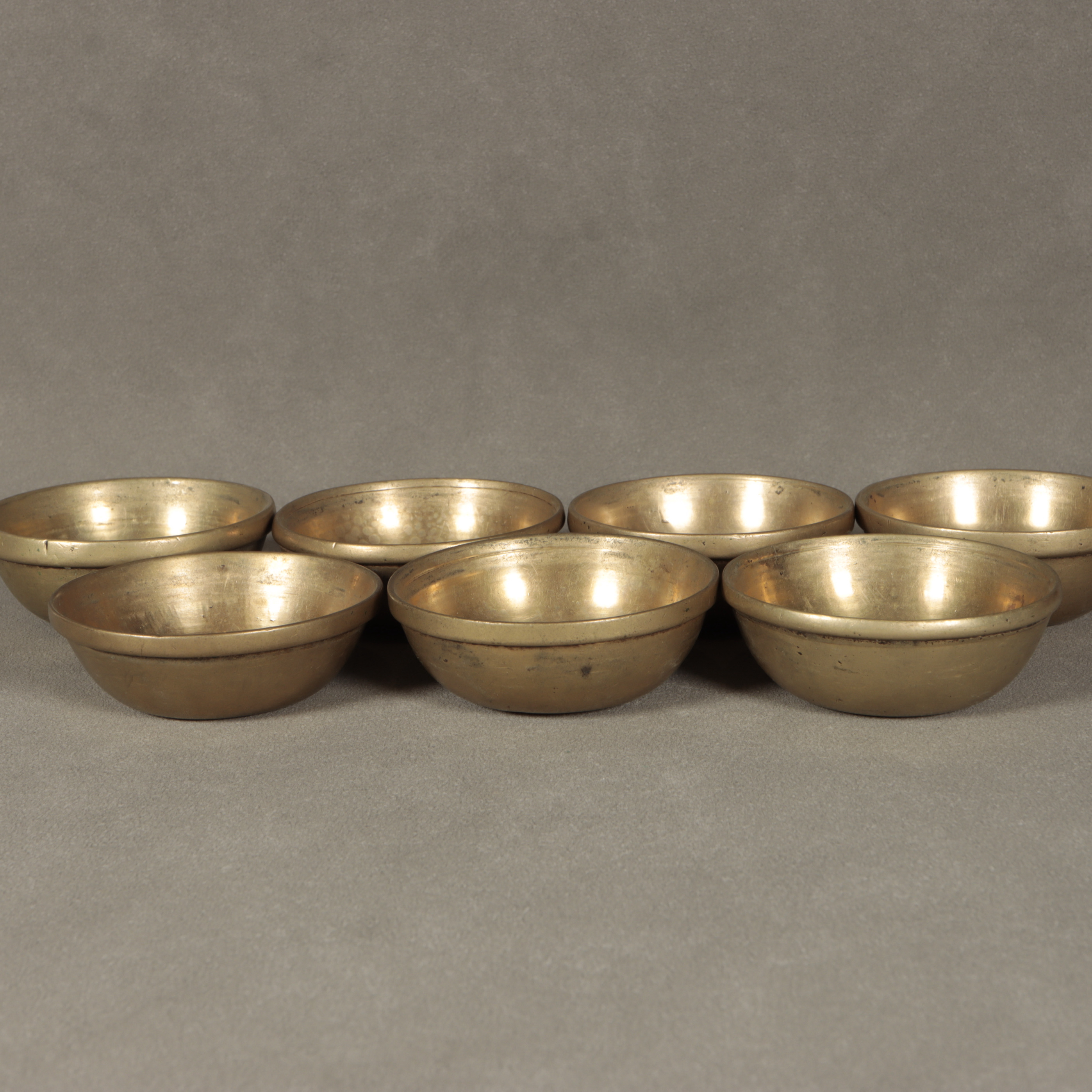 老〓西藏清代黄利玛铜一套小供碗供水碗供米杯佛前供酥油杯法会