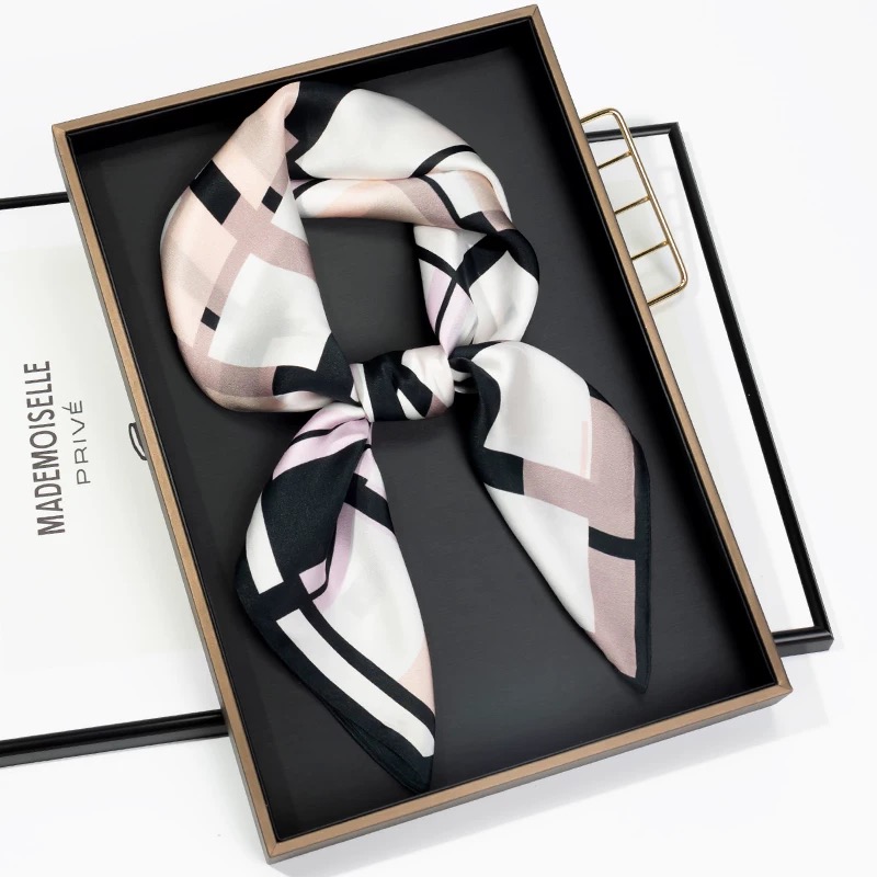 上海故事桑蚕丝65cm方块格子粉色护颈真丝丝巾女士百搭礼物礼盒装