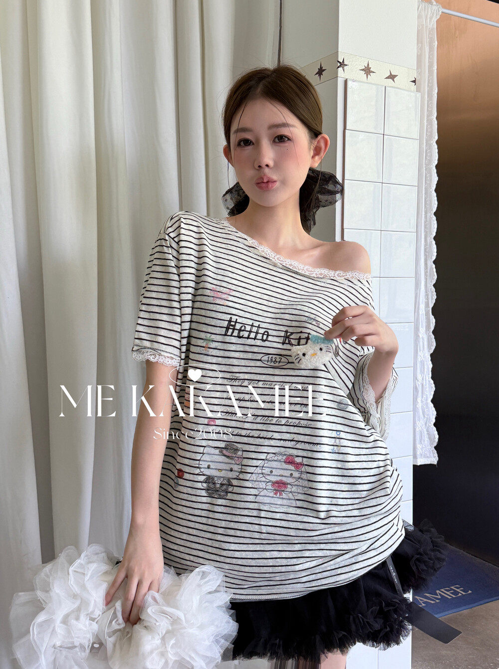 ME KAKAMEE夏新品婚纱KT猫蕾丝拼接斜肩休闲宽松女短袖T恤S5129