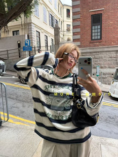 More有熊早春新款条纹印花百搭圆领长袖T恤上衣女休闲中长款2783