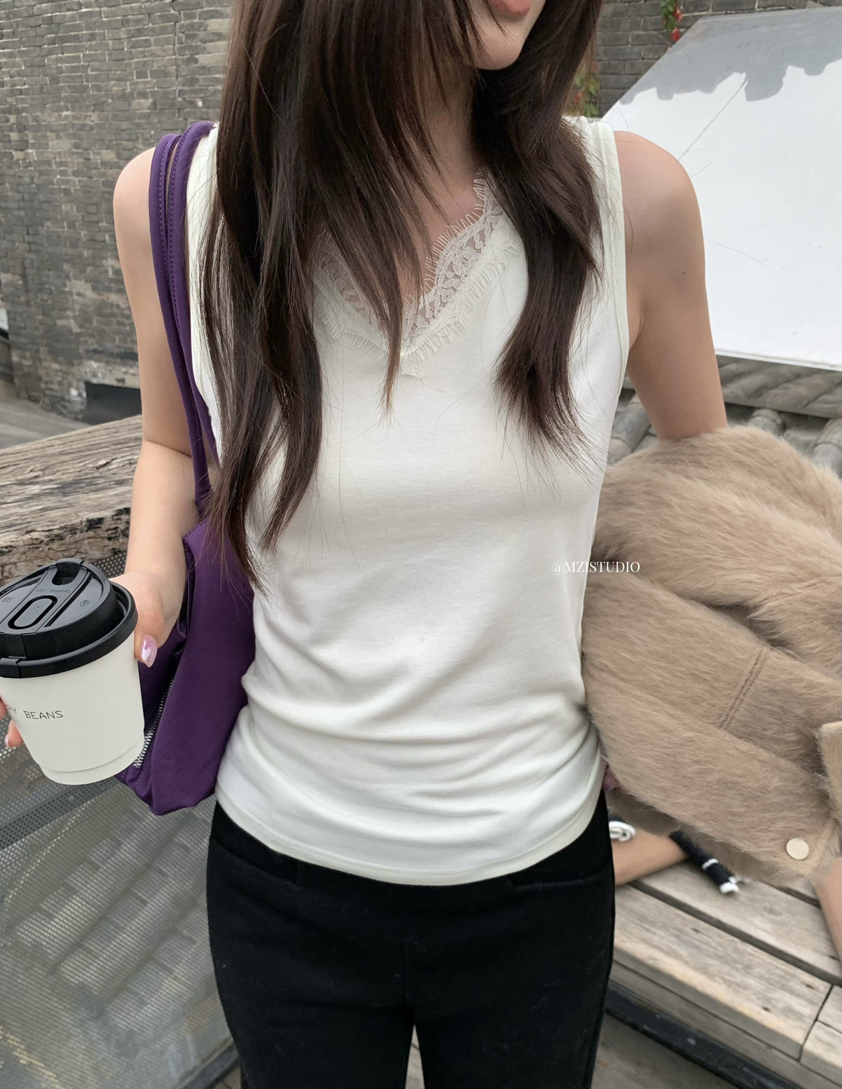 MZI STUDIO叠穿韩版冬日羊毛桑蚕丝蕾丝花边V领显瘦气质背心13656