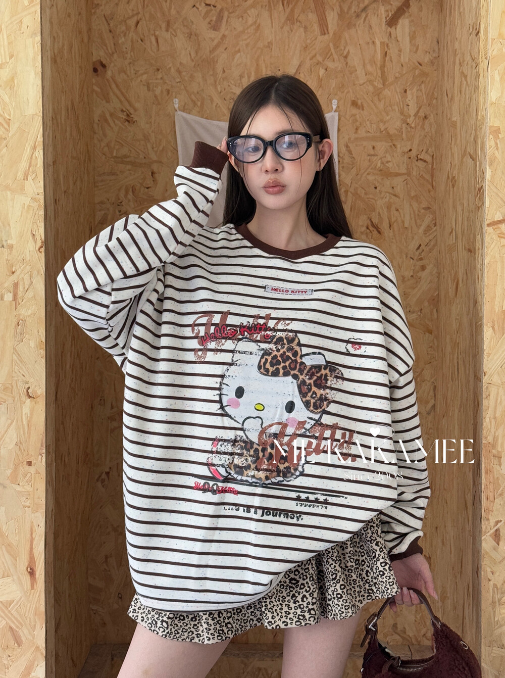 KAKAMEE冬新品美式豹纹KT猫彩点条纹加厚奥粒绒大版加绒卫衣S3707