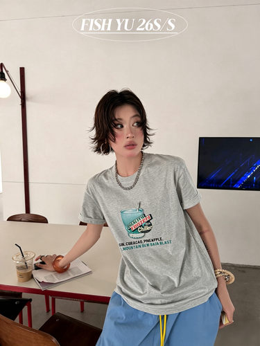 FISH YU夏款美式休闲冰饮料字母白墨印花正肩圆领短袖T恤626333