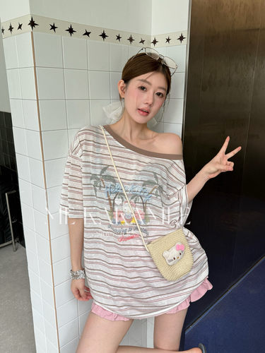 ME KAKAMEE夏新品海岛椰林KT猫彩喷斜肩薄款雪花棉短袖T恤S5379