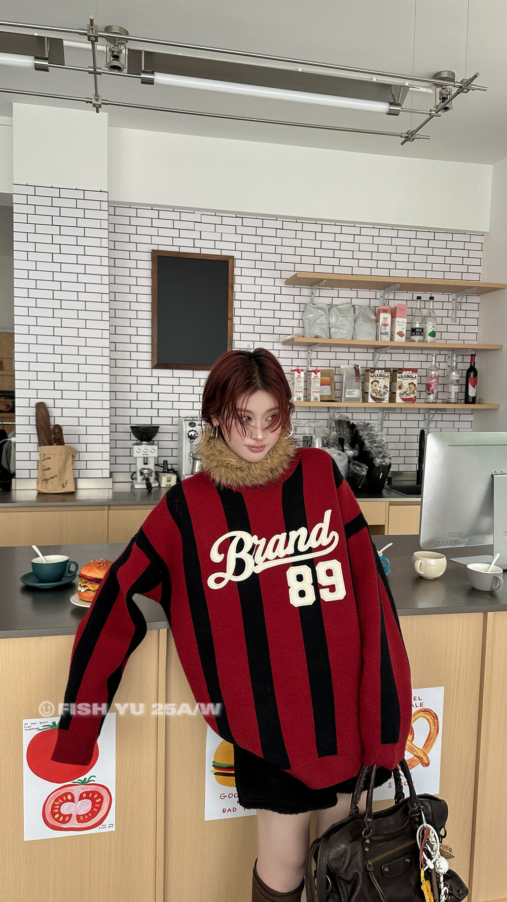 YU美式复古运动风前后89字母贴布刺绣设计北极绒竖条纹毛衣25717