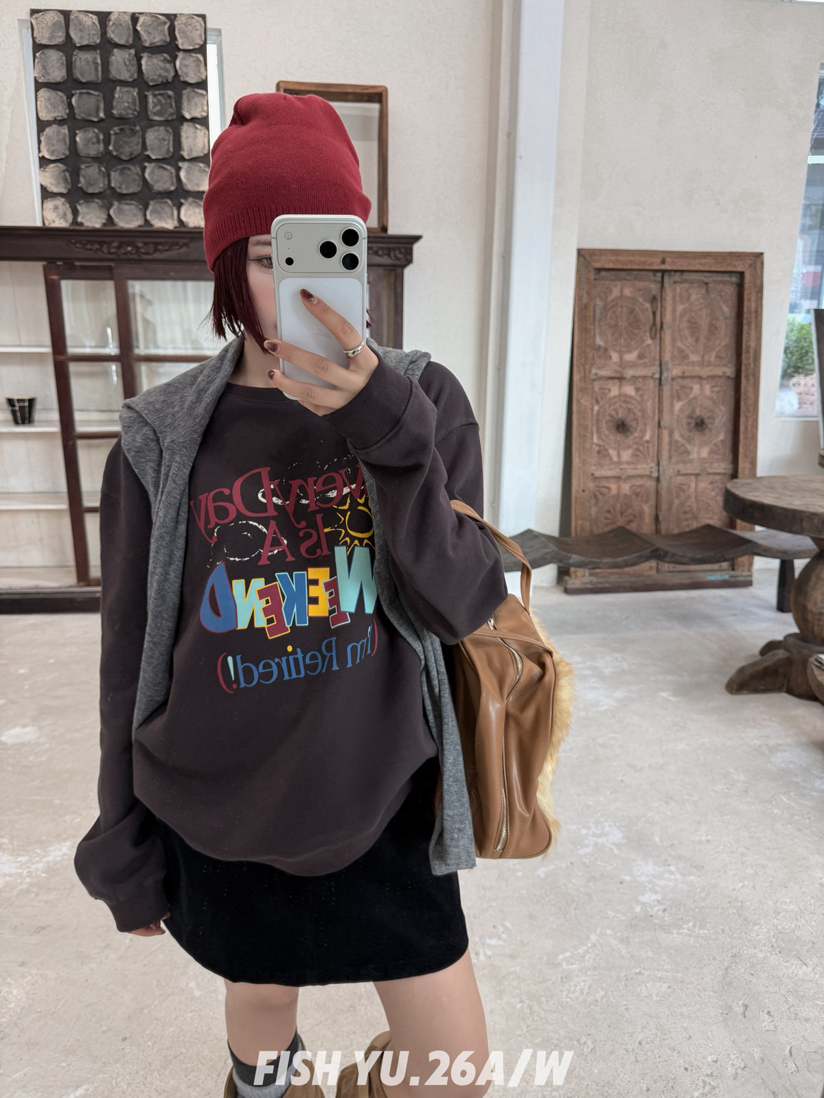 FISH YU冬新款美式趣味标语字母印花重磅毛圈宽松圆领卫衣女26721