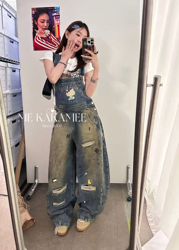ME KAKAMEE冬新款欧货正版刺绣KT猫洗水泼墨设计牛仔背带裤C0735