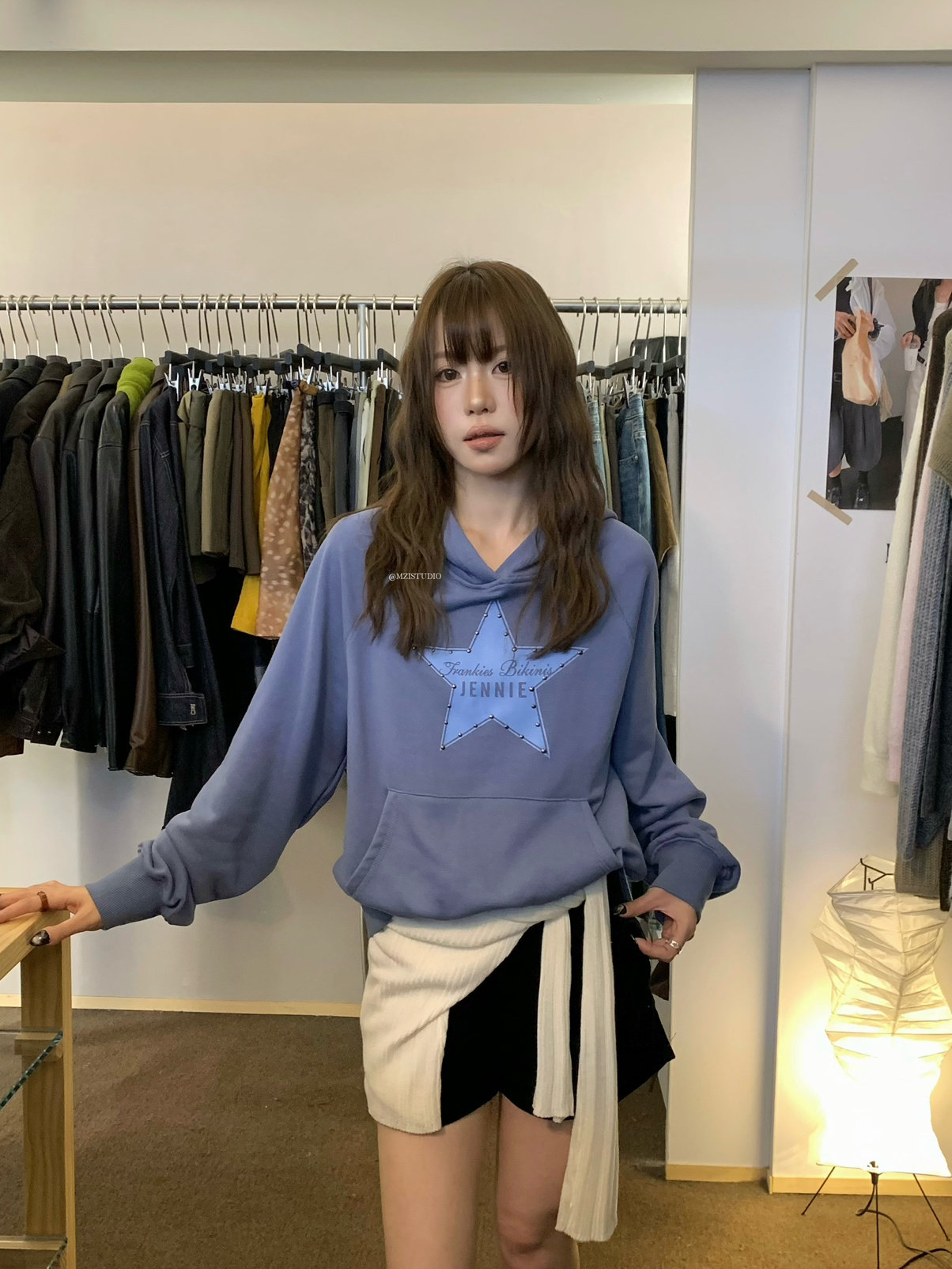 MZI STUDIO街头酷girl棉星星印花撞钉连帽口袋酷帅套头卫衣 J3139