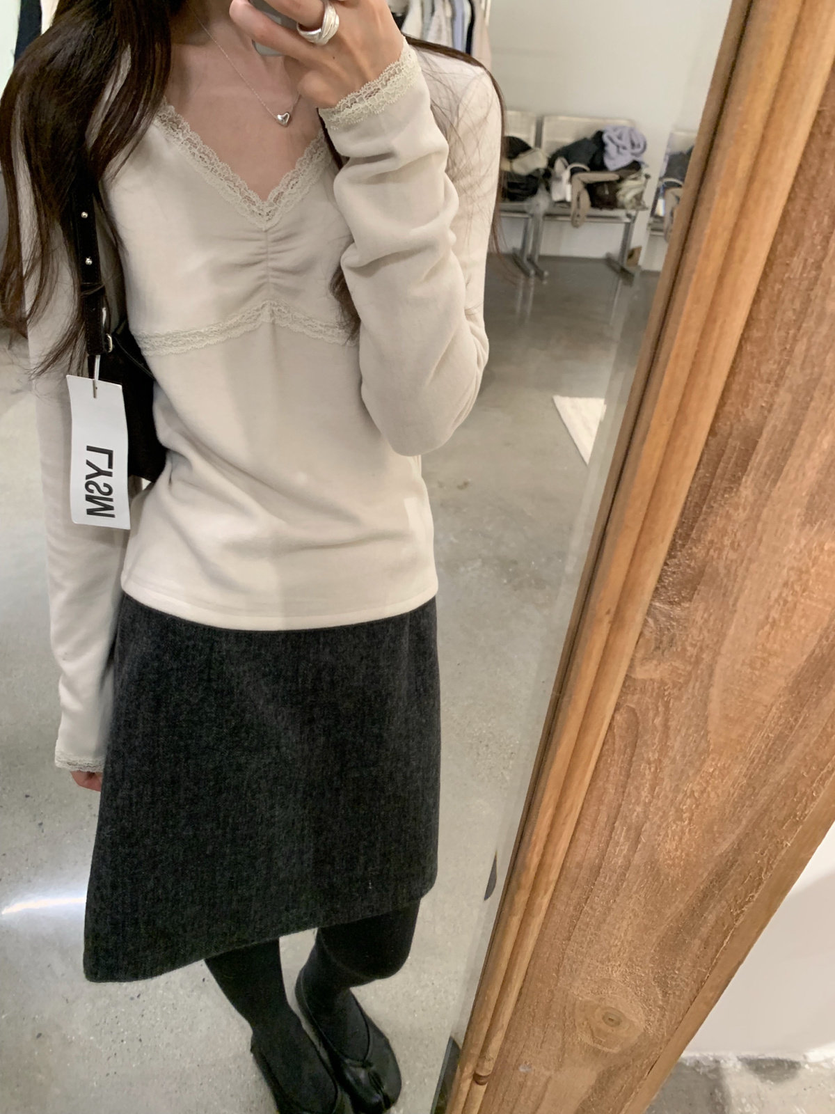 IMISS韩标！加厚抓绒磨毛蕾丝拼接抽褶v领长袖T恤打底衫S2381