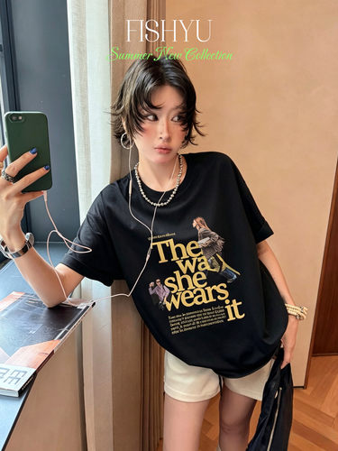 FISH YU美式复古杂志风人像白墨印花宽松圆领大版短袖T恤26222
