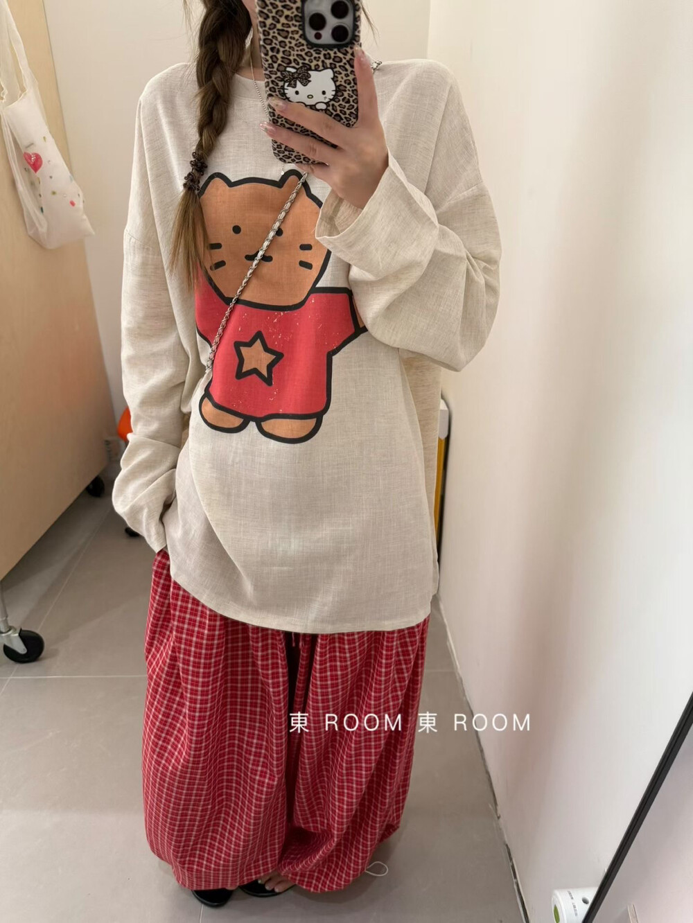 東ROOM早秋新款韩版童趣减龄小熊图案长袖T恤上衣宽松大版26568