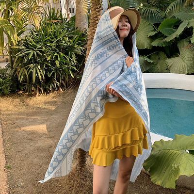 夏季大尺寸沙滩巾海边防晒蓝色女
