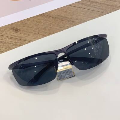 海伦凯勒防UVB防UVA偏光太阳镜