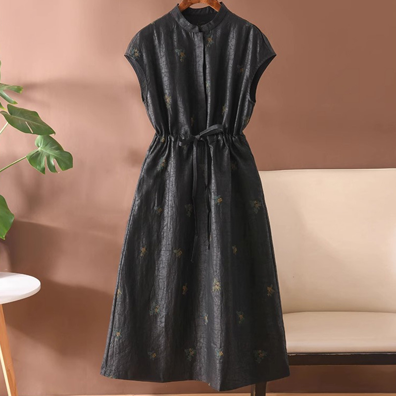 刺绣龟裂纹香云纱系带真丝连衣裙