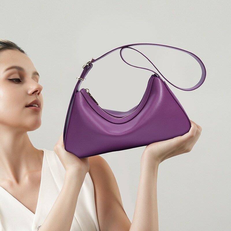 韩国白色夏季真皮斜挎包腋下女生新款女士手提通勤感单肩包