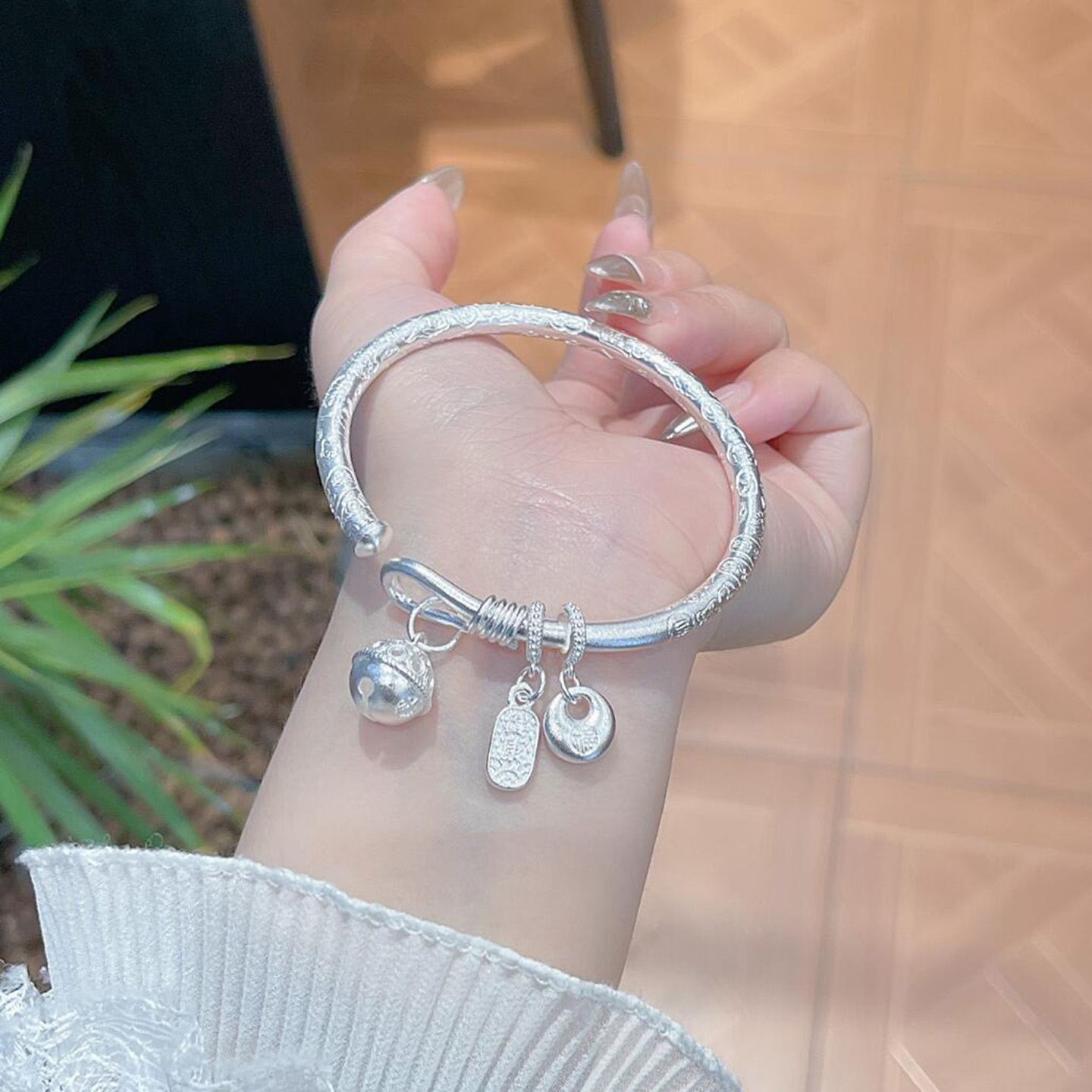 足银999.9吉言宫铃胖福手镯