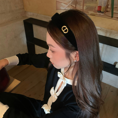复古金标字母CD猪鼻子丝绒发箍女高颅顶气质头箍高级感发饰头饰品