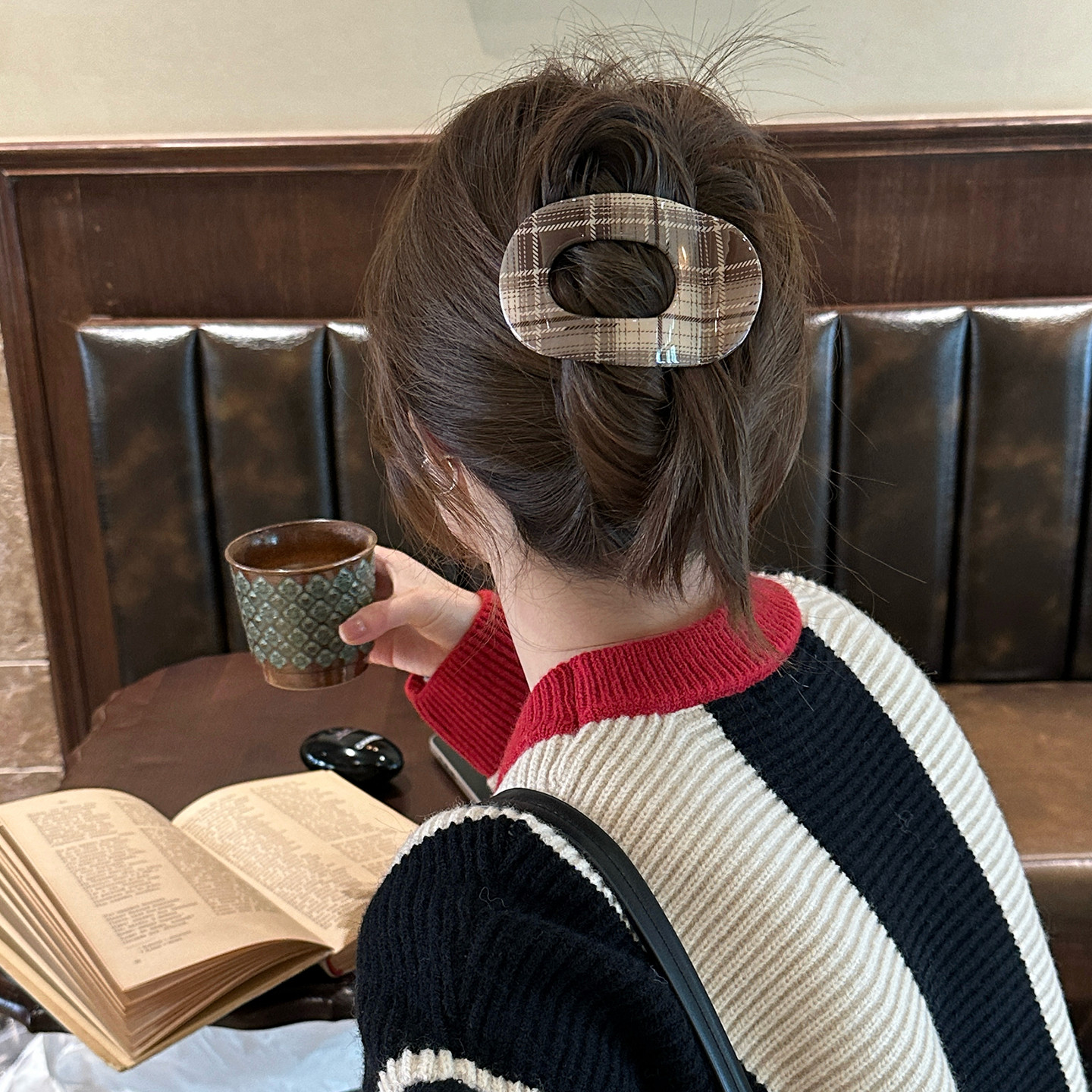 高级感老钱风格纹椭圆盘发夹后脑勺不硌头鲍鱼抓夹大号鸭嘴夹发饰