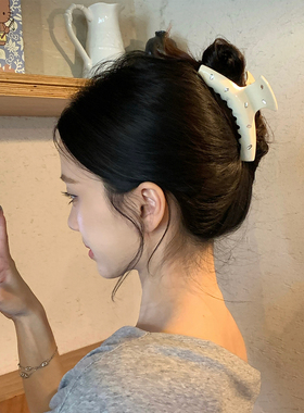 ins极简风水钻抓夹女高级感洋气时尚醋酸大号鲨鱼夹发抓发饰头饰