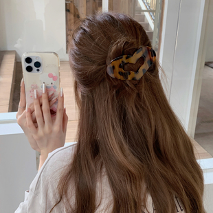 复古玳瑁色系扁平爱心抓夹实用不硌头盘发夹后脑勺弧形马尾夹发饰