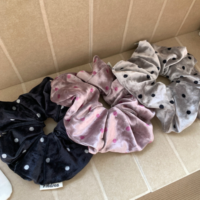 光泽质感丝绒波点大肠圈