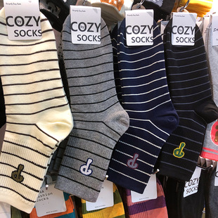 韩国进口COZY男士袜子英伦风条纹中筒棉袜字母吸汗运动潮男袜4155