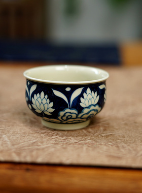 【景墨春风】-青花九色小鹿杯-60毫升-Q034