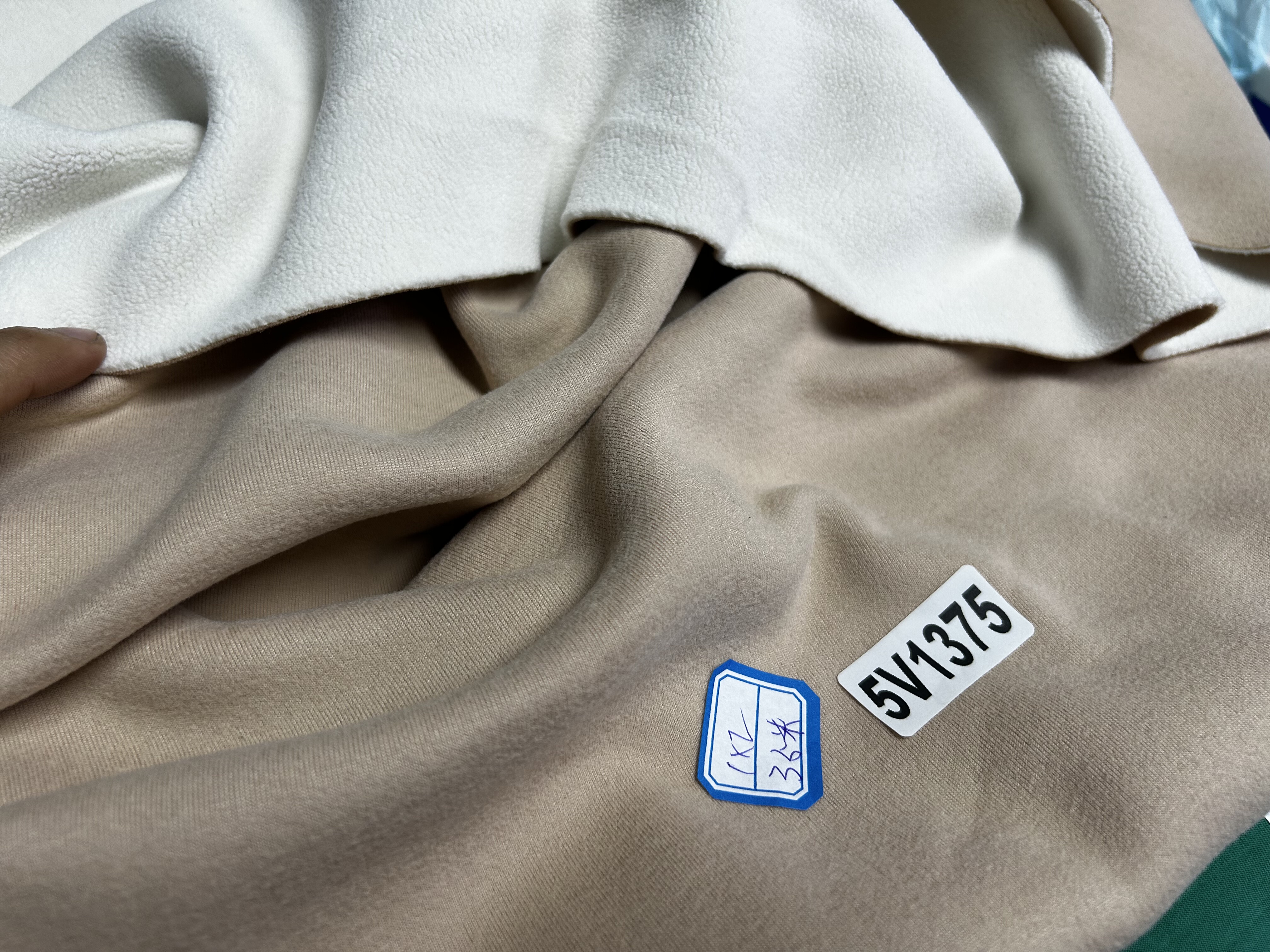 一米价1000克30元包邮5V1375宽2安某奈儿德绒复合奥粒绒面料连裁