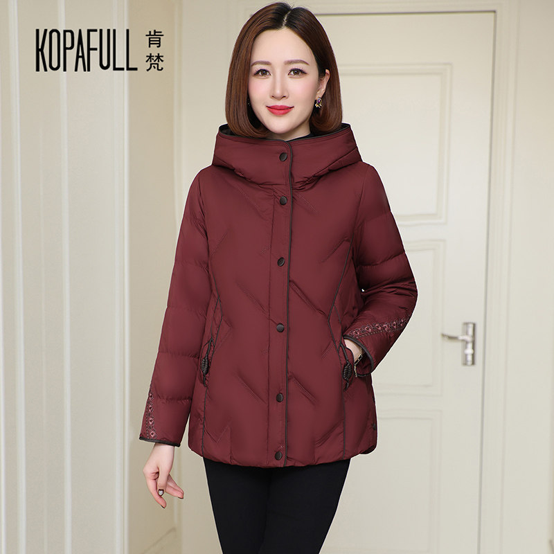 90鹅绒 高端羽绒服女短款加厚妈妈装2025冬连帽绣花保暖洋气外套,女装/女士精品,羽绒服,淘宝优惠券,粉丝福利购,淘宝优惠卷