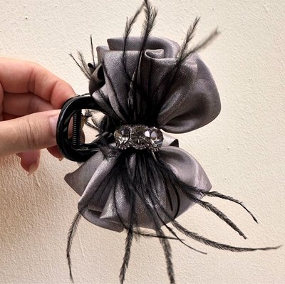 花西子鸵鸟毛蝴蝶结 捷克钻品质抓夹，造型夹