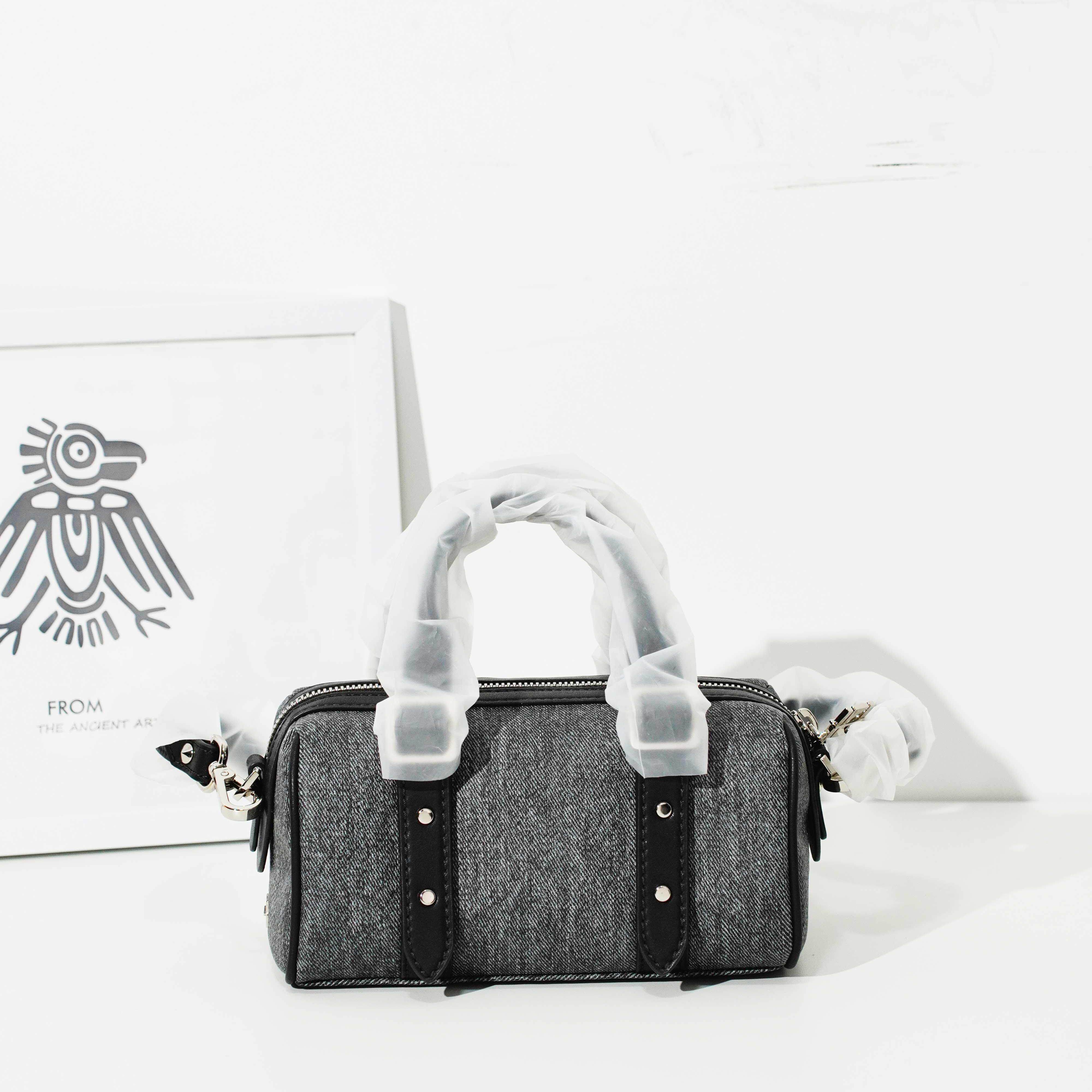 （品牌特卖）KH 专柜正品女包休闲时尚单肩包斜跨包MZ036