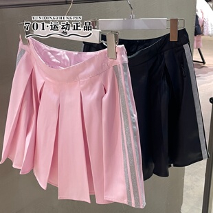 阿迪达斯女百褶裙三条纹舞动系列防走光半身裙短裙KR7605 KR7604