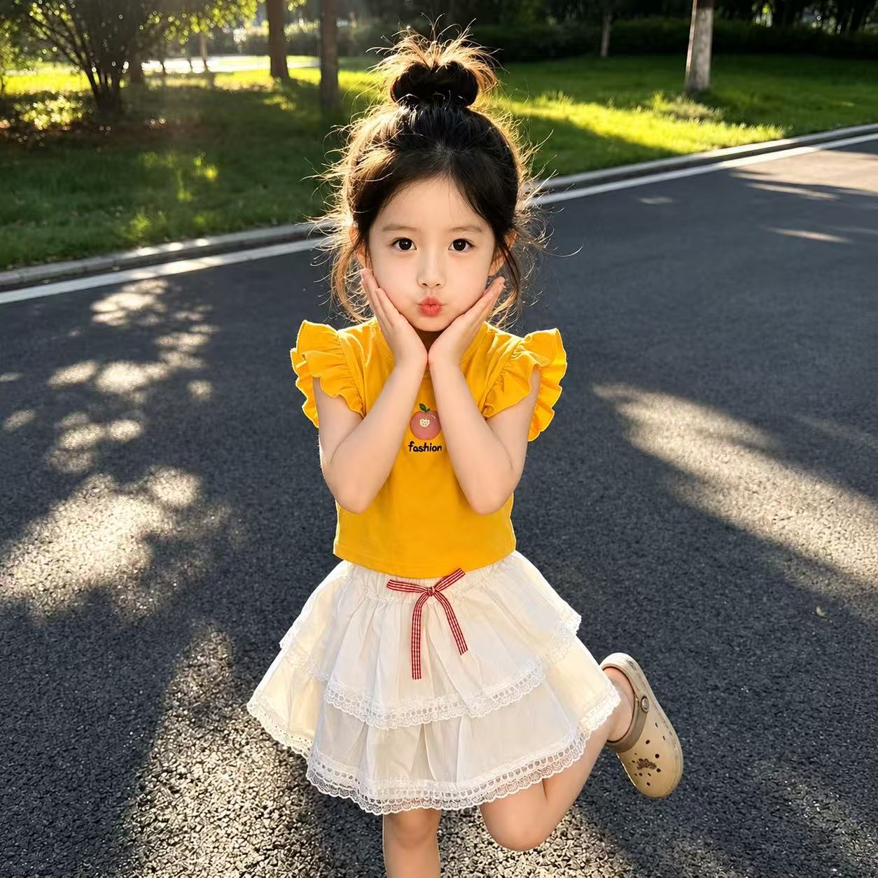 夏季新款女童飞袖短袖套装洋气可爱裙子两件套儿童时尚T恤公主裙图片