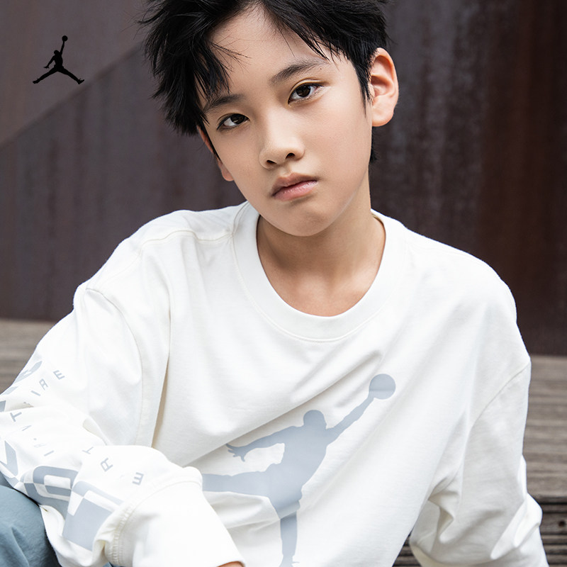 耐克乔丹大童反光元素长袖T恤春季新款男童轻便纯棉JORDAN IU5393