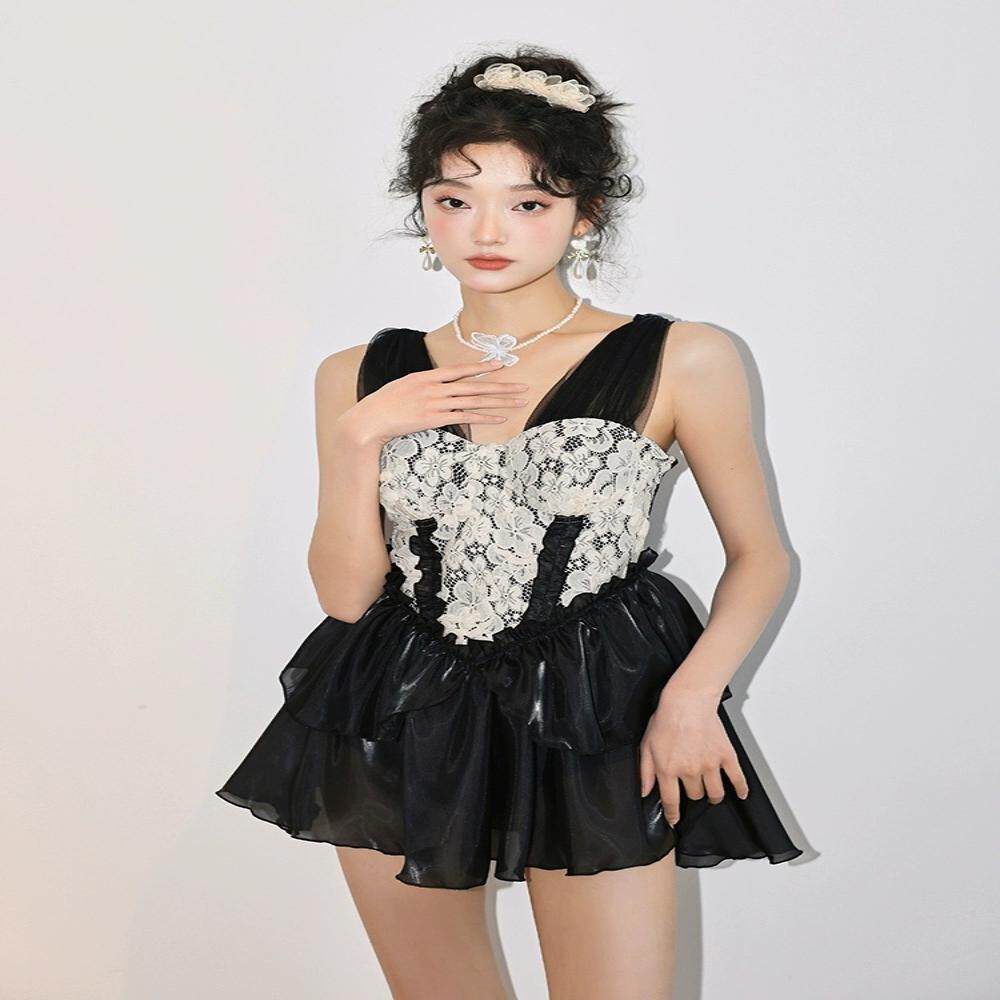 泳衣女高级感2023新款连体裙式性感小胸钢托蕾丝防晒泡温泉游泳装