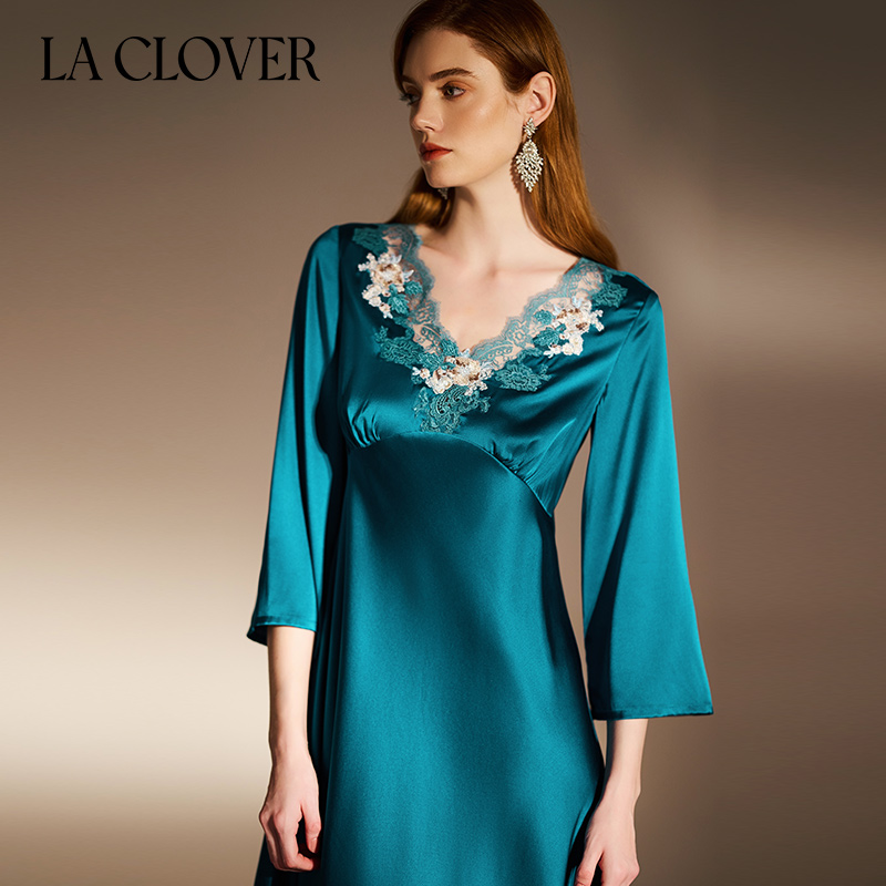 兰卡文(LA CLOVER)芙罗拉传说系列长袖睡裙LC44YE1