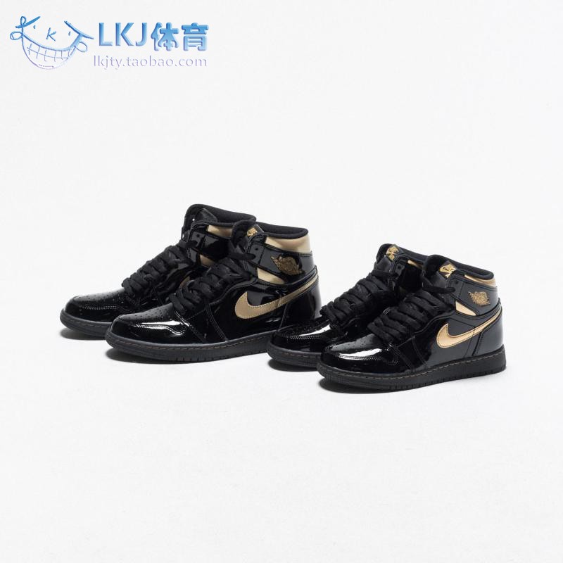 AJ1黑金漆皮高帮篮球鞋