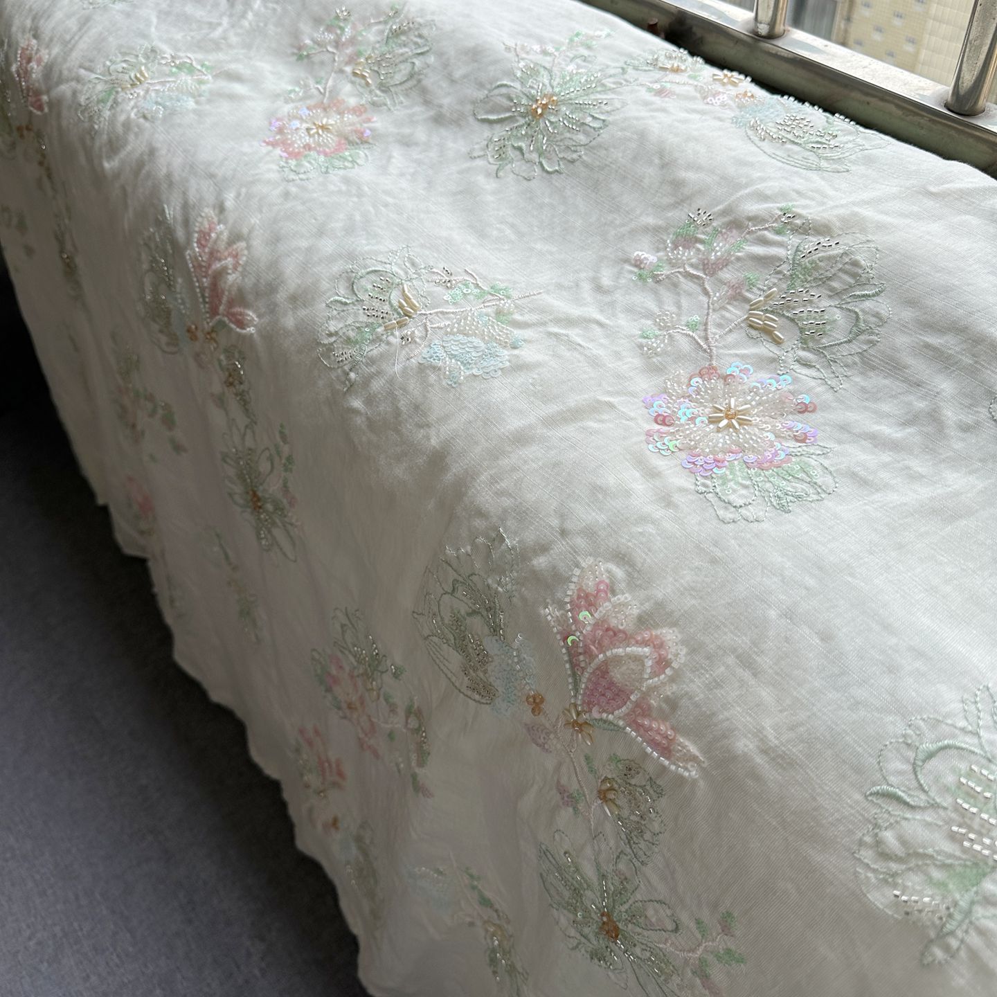新中式杏色仿麻复合绣花布料管珠亮片刺绣服装旗袍上衣裙子面料