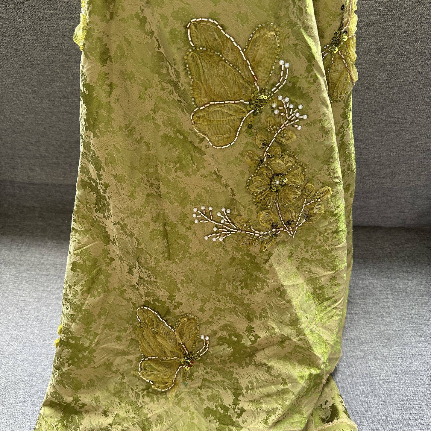 新款高定服装设计师面料绿色段面提花布料亮片管珠盘带绣立体花
