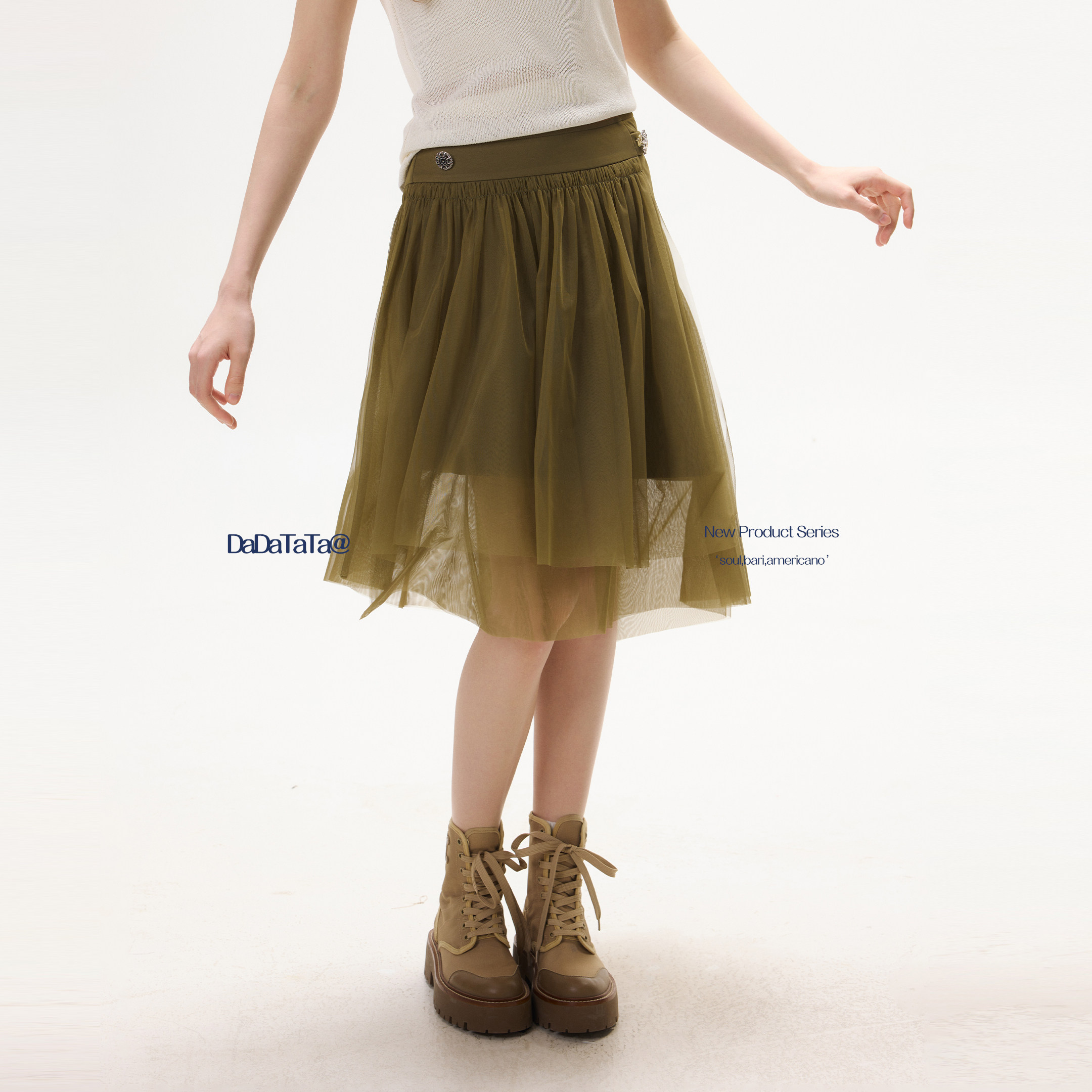 晶咕白标DADATATA 2026春季新款 【翩然】腰部装饰扣斜边半身裙