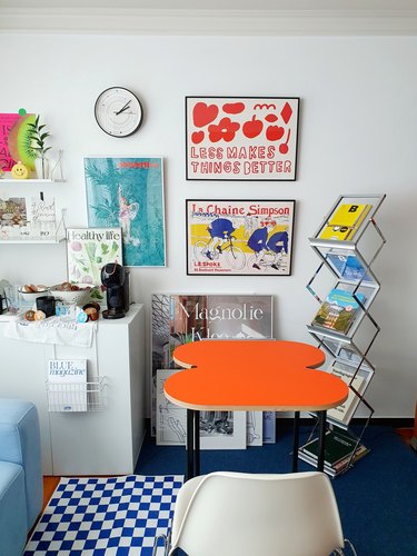 韩国ins可爱花朵人物装饰画客厅