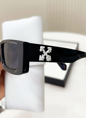 2025新款欧美时尚女士方框宽腿印花太阳眼镜百搭小脸款网红墨镜