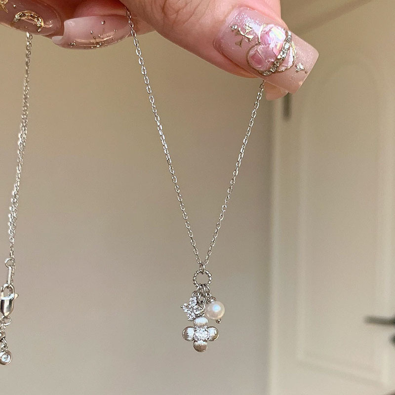 格调小红书爆款气质复古银色拉丝小花四叶草吊坠项链毛衣链锁骨链