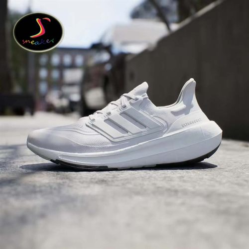 ADIDASULTRABOOST男子低帮跑鞋