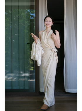 Floating 亚麻挂脖裹身裙气质优雅收腰长裙露背设计感无袖连衣裙